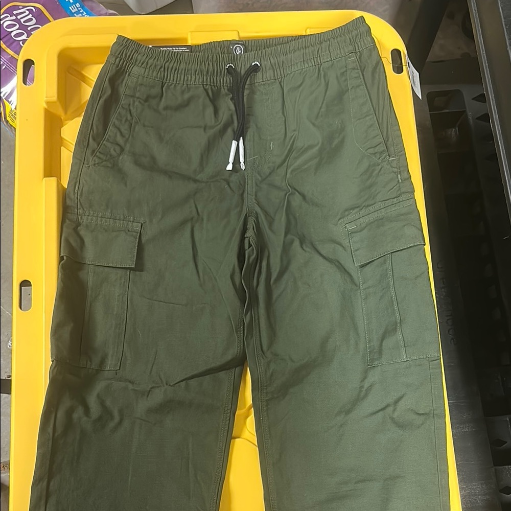 Volcom Green Cargo Pants with Adjustable Waist